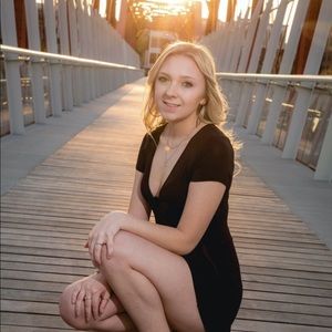 Meet your Posher, Abby